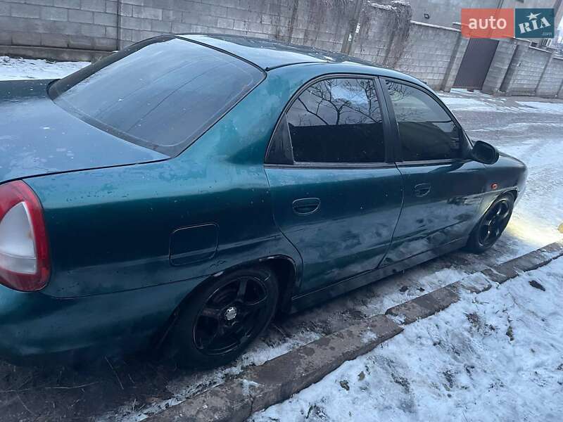 Седан Daewoo Nubira 1998 в Кривом Роге