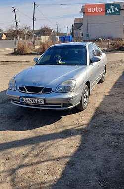 Седан Daewoo Nubira 2003 в Житомире