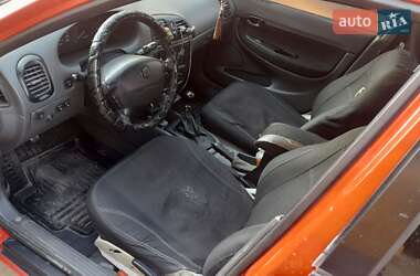 Хэтчбек Daewoo Nubira 1998 в 