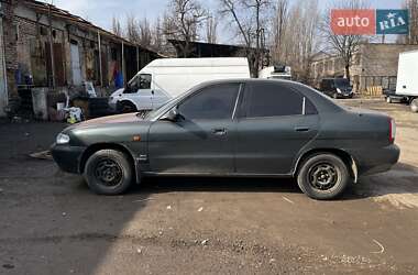 Седан Daewoo Nubira 1999 в Кривом Роге