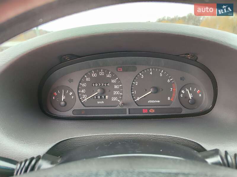 Хетчбек Daewoo Nubira 1998 в Тлумачі