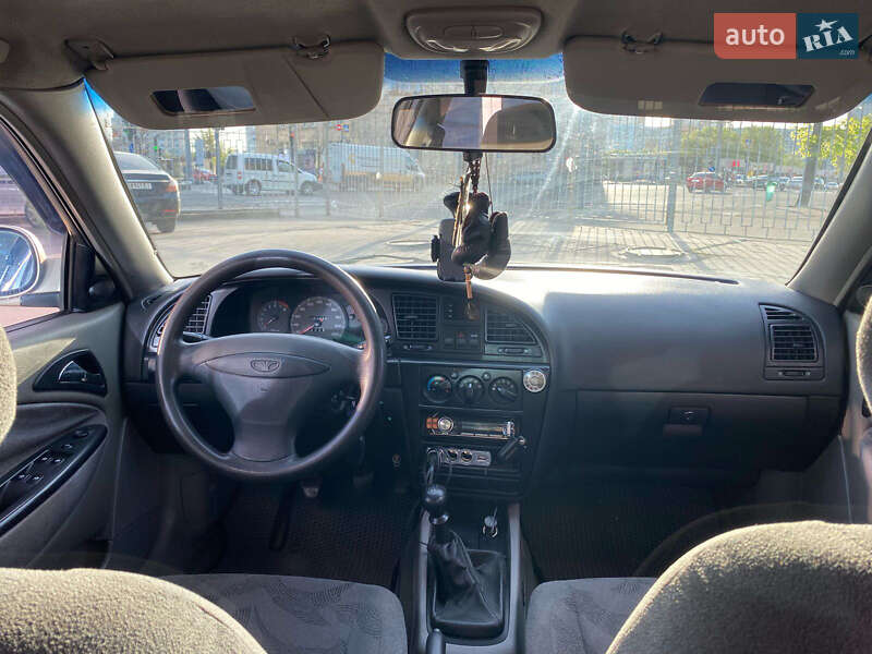 Седан Daewoo Nubira 2001 в Харькове