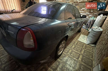 Седан Daewoo Nubira 1998 в Черкасах