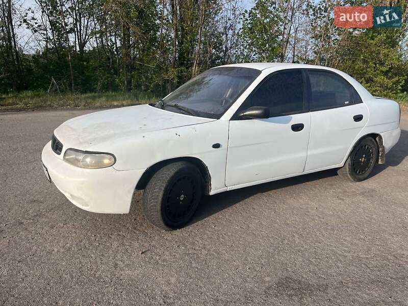 Седан Daewoo Nubira 1998 в 