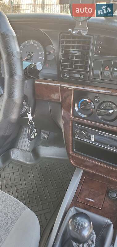 Седан Daewoo Nubira 2003 в Харькове