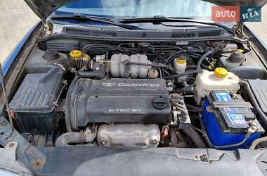 Седан Daewoo Nubira 1998 в 