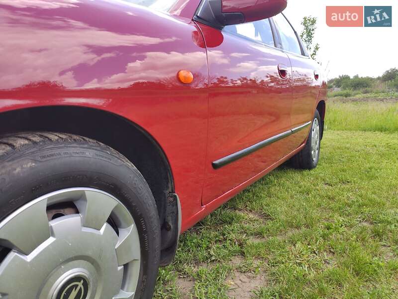 Седан Daewoo Nubira 2003 в Дніпрі