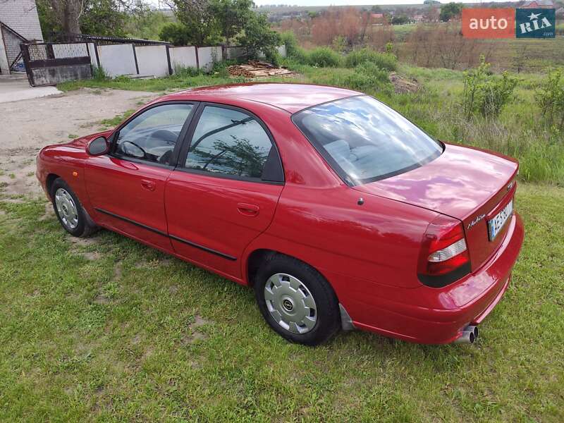 Седан Daewoo Nubira 2003 в Дніпрі