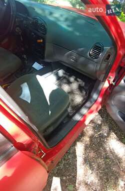 Хэтчбек Daewoo Nubira 1998 в 