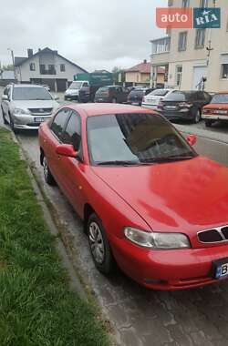 Седан Daewoo Nubira 1998 в Львове