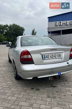 Седан Daewoo Nubira 2002 в 