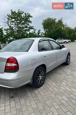 Седан Daewoo Nubira 2002 в 