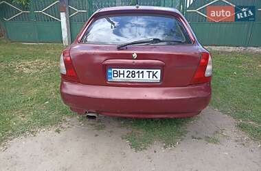 Хэтчбек Daewoo Nubira 1998 в 
