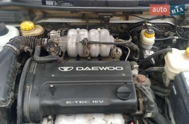 Седан Daewoo Nubira 1998 в 