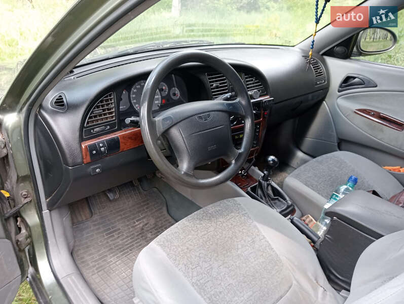 Седан Daewoo Nubira 2003 в Сумах