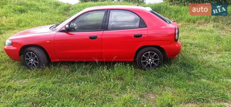 Хетчбек Daewoo Nubira 1998 в Люботині