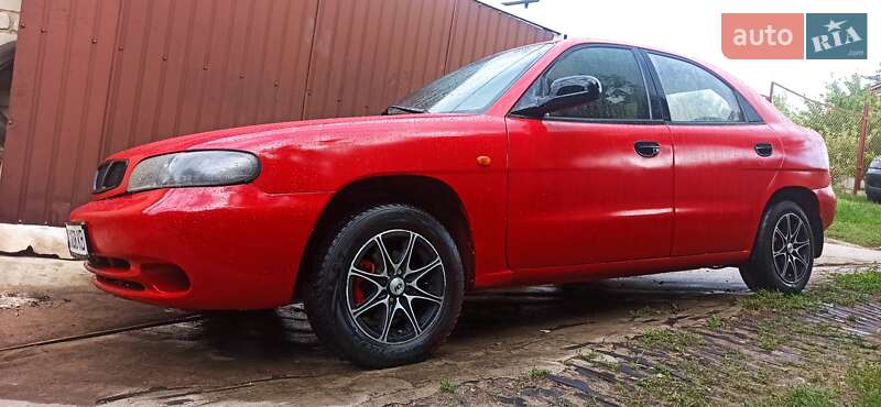 Хетчбек Daewoo Nubira 1998 в Люботині