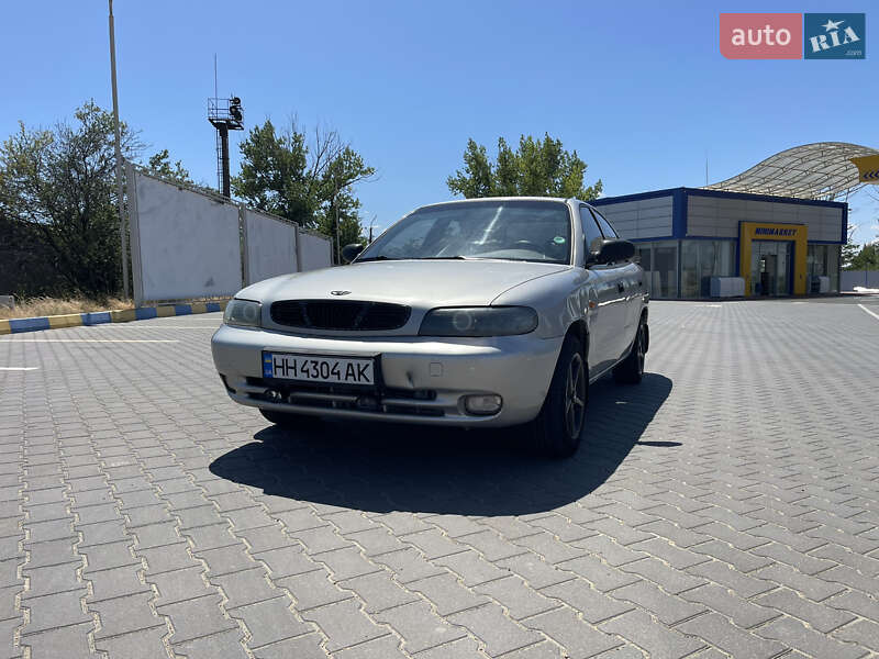 Седан Daewoo Nubira 1998 в 