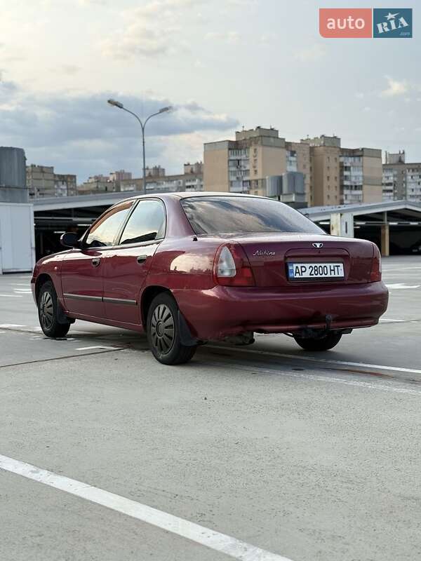 Седан Daewoo Nubira 1998 в Києві