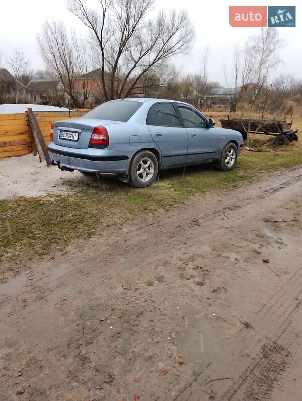 Седан Daewoo Nubira 2003 в Львове