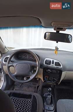 Седан Daewoo Nubira 1998 в 