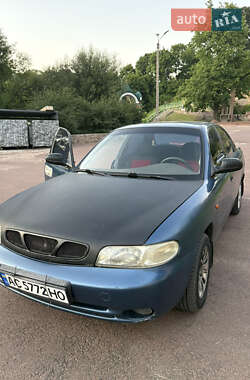 Седан Daewoo Nubira 1998 в Коростене