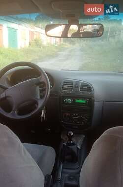 Седан Daewoo Nubira 1998 в 