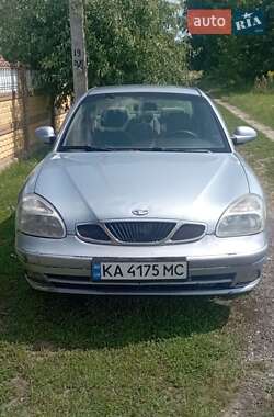 Седан Daewoo Nubira 2002 в Шевченково