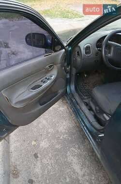 Седан Daewoo Nubira 1998 в 
