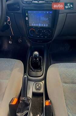 Седан Daewoo Nubira 1998 в 