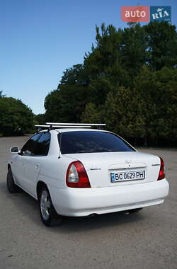 Седан Daewoo Nubira 1998 в 