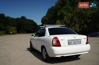 Седан Daewoo Nubira 1998 в 