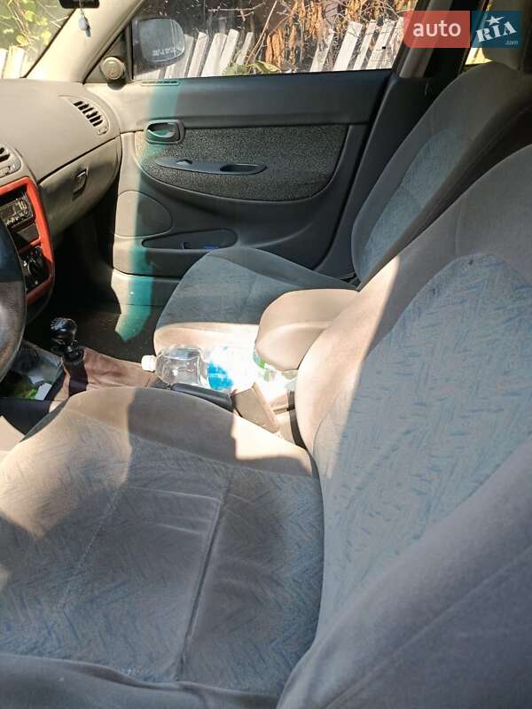 Седан Daewoo Nubira 1998 в Луцке