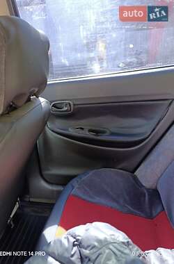 Хэтчбек Daewoo Nubira 1998 в 