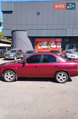 Седан Daewoo Nubira 1998 в Харкові