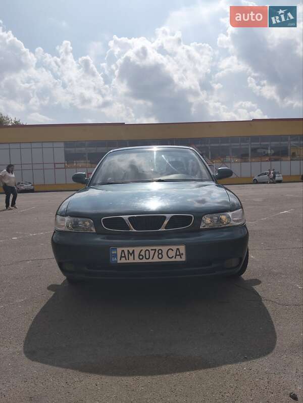 Седан Daewoo Nubira 1999 в Житомирі