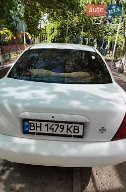 Седан Daewoo Nubira 1998 в Овідіополі