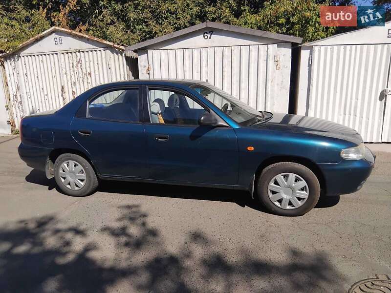 Седан Daewoo Nubira 1998 в Одессе