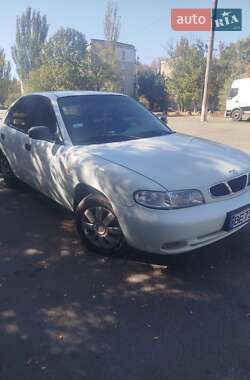 Седан Daewoo Nubira 1998 в Первомайске