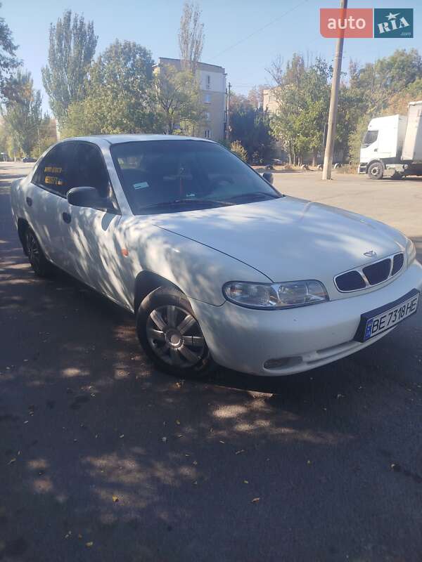Daewoo Nubira 1998