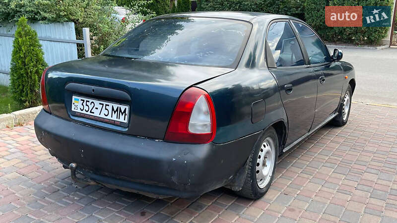 Седан Daewoo Nubira 1999 в Києві