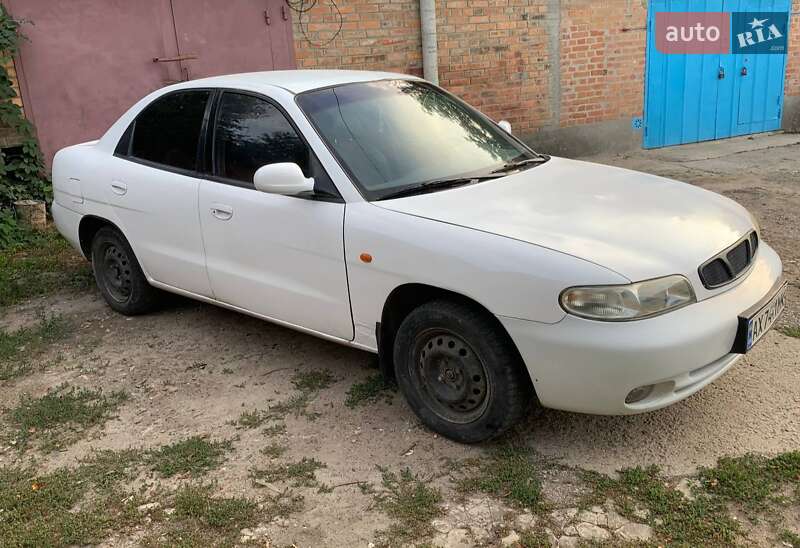 Седан Daewoo Nubira 1998 в Харькове