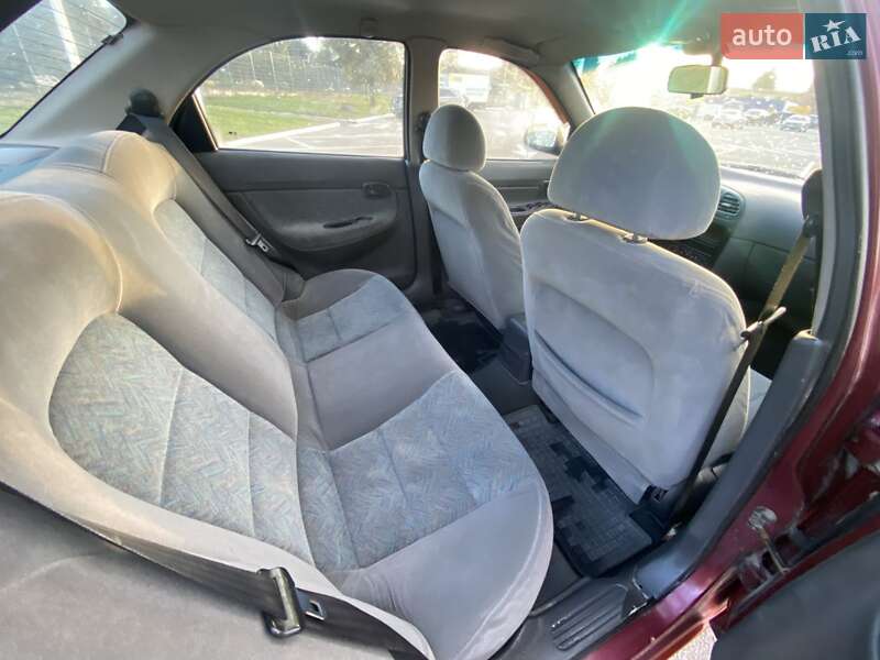Седан Daewoo Nubira 1998 в Бердичеве