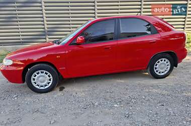 Хетчбек Daewoo Nubira 1998 в 