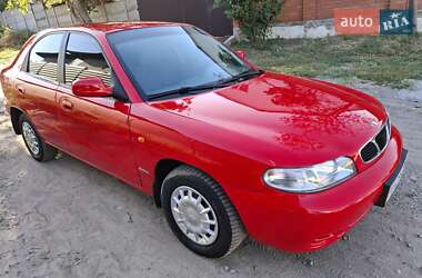Хетчбек Daewoo Nubira 1998 в 