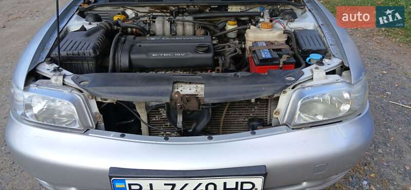 Седан Daewoo Nubira 1998 в Полтаве