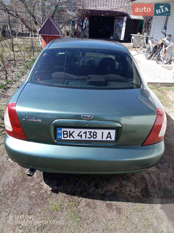 Седан Daewoo Nubira 1998 в Сарнах
