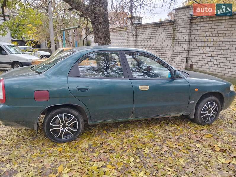 Седан Daewoo Nubira 1998 в Кременчуге