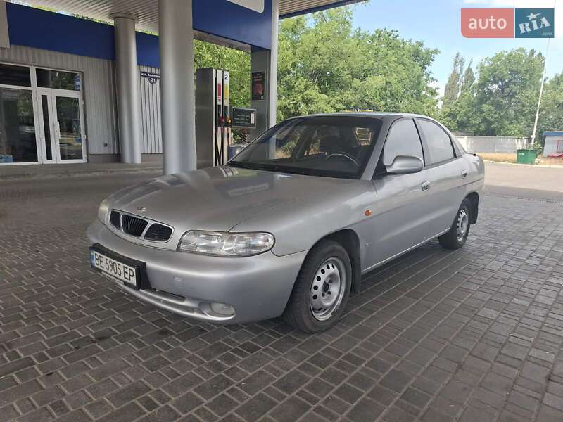 Daewoo Nubira 1998