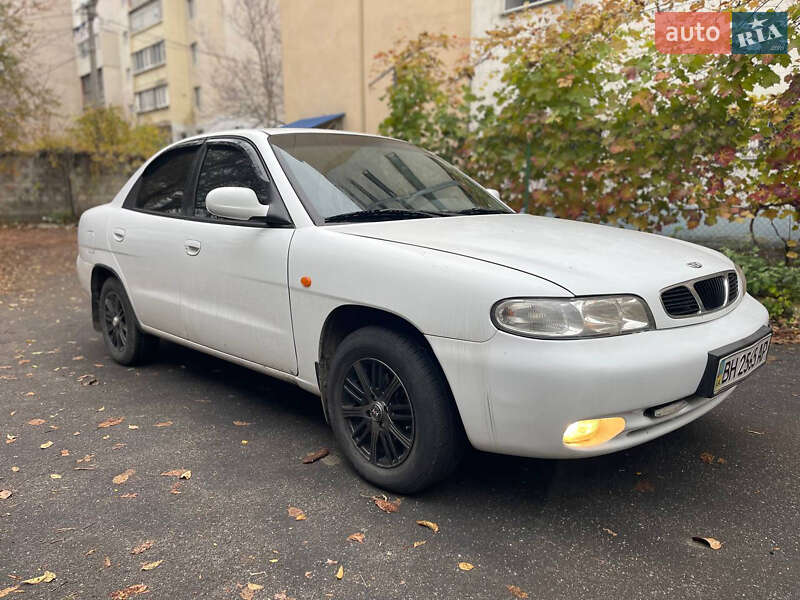 Седан Daewoo Nubira 1998 в Одессе